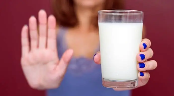 Intolerancia a la lactosa: qué es, sus síntomas, tipos y su tratamiento